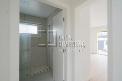 Moradia T4 para Venda em Corroios