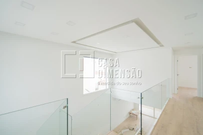 Moradia T4 para Venda em Corroios