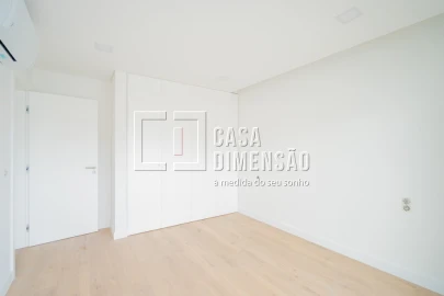 Moradia T4 para Venda em Corroios