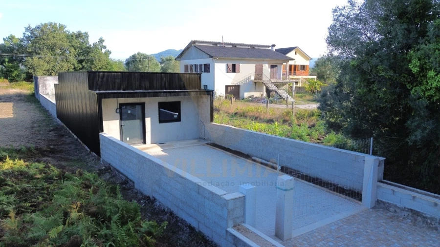 Moradia T2 para Venda em Fontão Foto 3