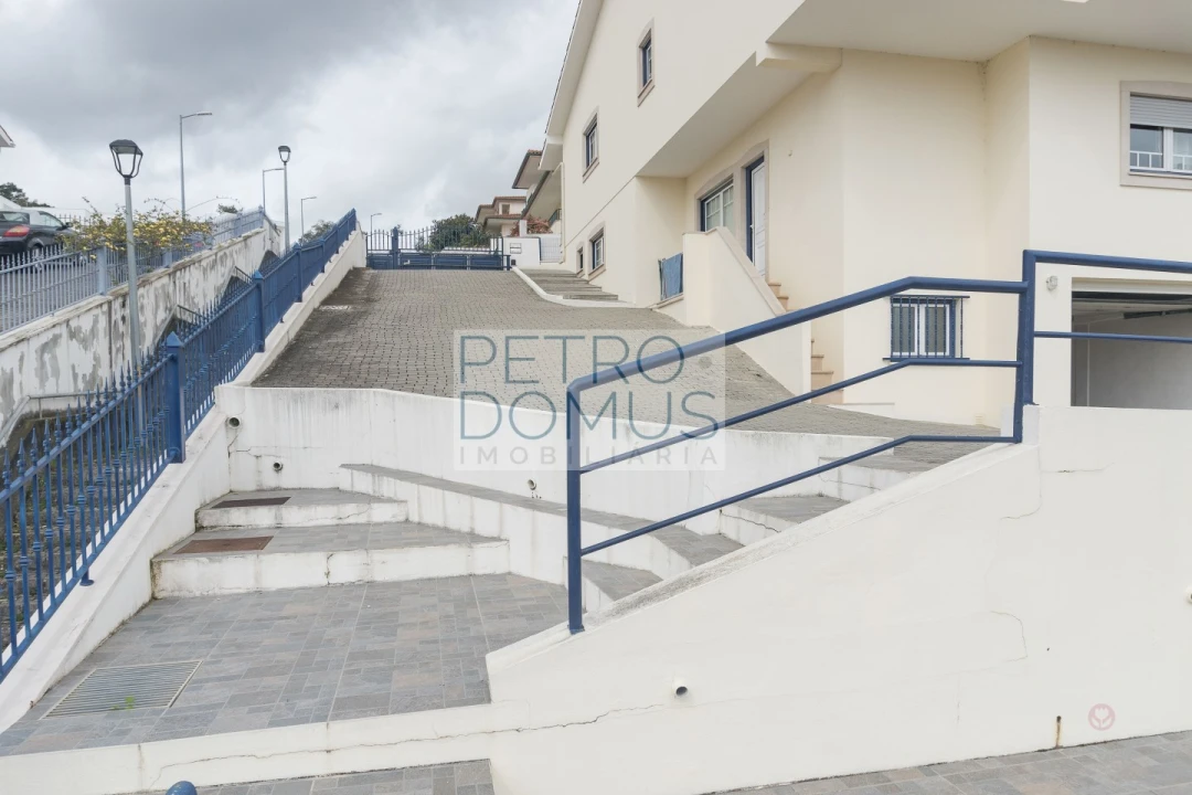 Moradia T3 para Venda em Leiria, Pousos, Barreira e Cortes Foto 68