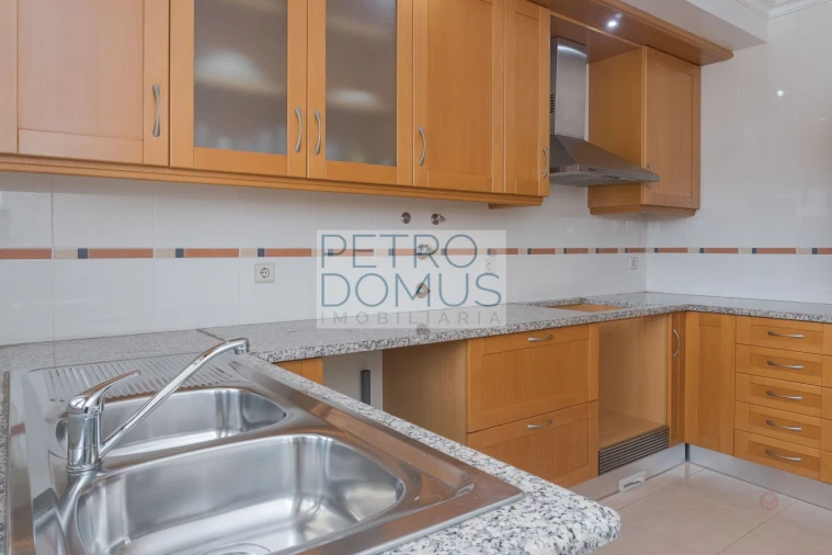 Moradia T3 para Venda em Leiria, Pousos, Barreira e Cortes Foto 48