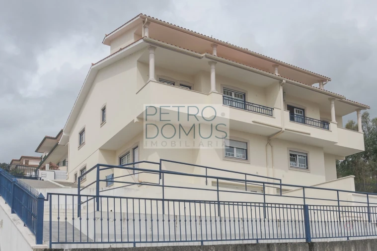 Moradia T3 para Venda em Leiria, Pousos, Barreira e Cortes Foto 75