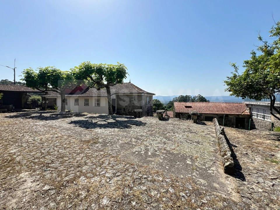 Moradia T8 para Venda em Cerdal Foto 13