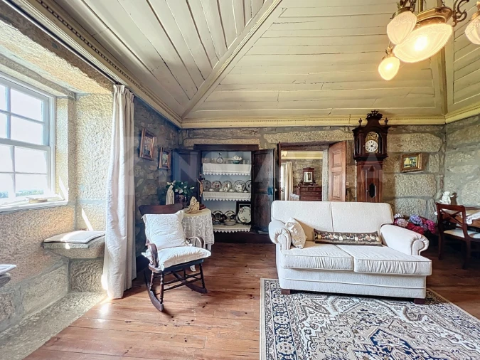 Moradia T8 para Venda em Cerdal Foto 17