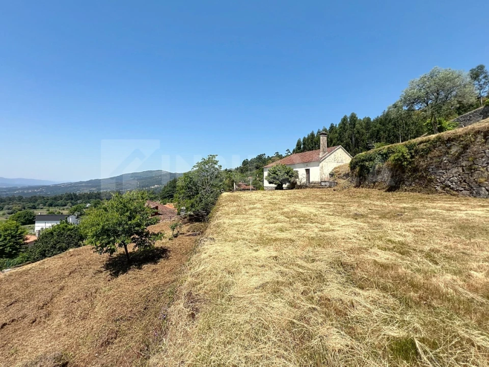 Moradia T6 para Venda em Cerdal Foto 11