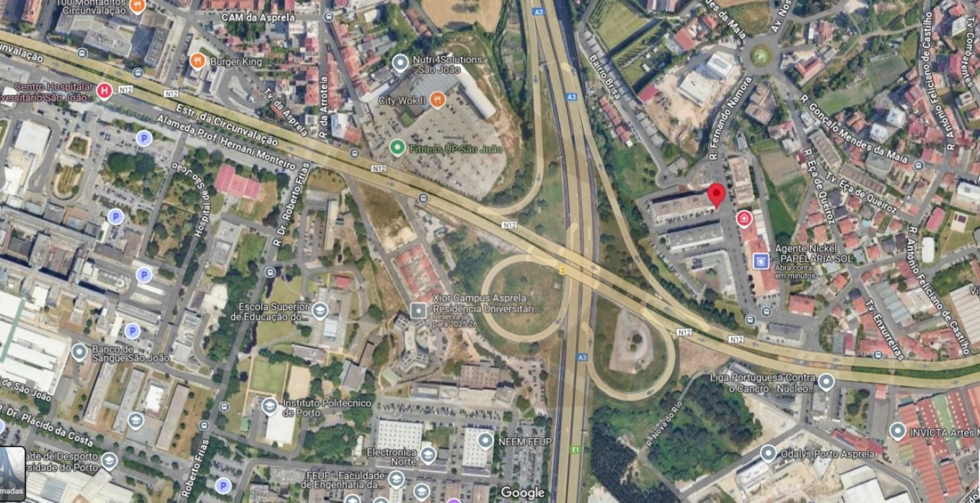 Loja para Arrendamento em Pedrouços Foto 9