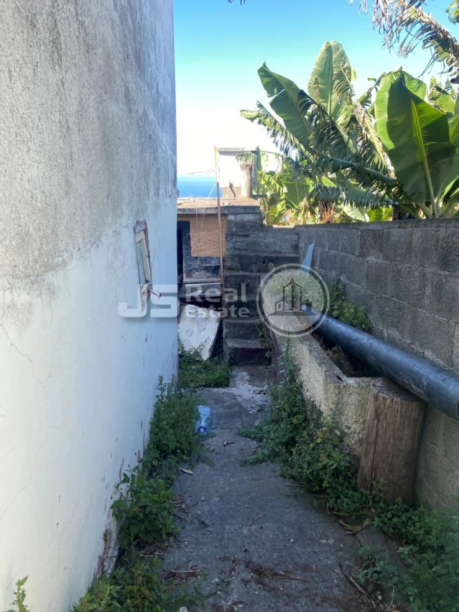 Prédio para Venda em Canhas Foto 2