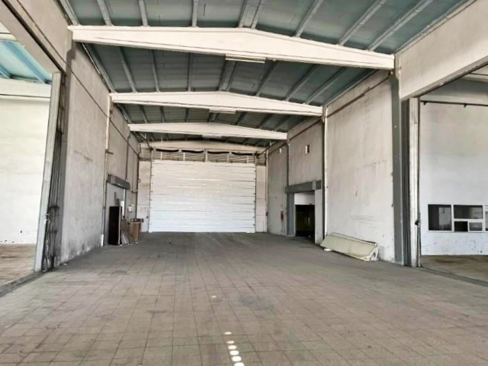 Armazém para Venda em Constantim e Vale de Nogueiras Foto 4