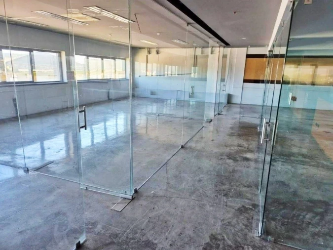 Armazém para Venda em Constantim e Vale de Nogueiras Foto 14