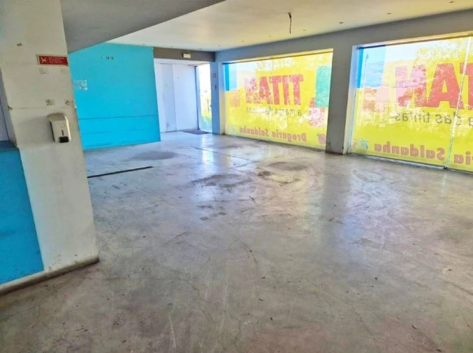 Armazém para Venda em Constantim e Vale de Nogueiras Foto 16