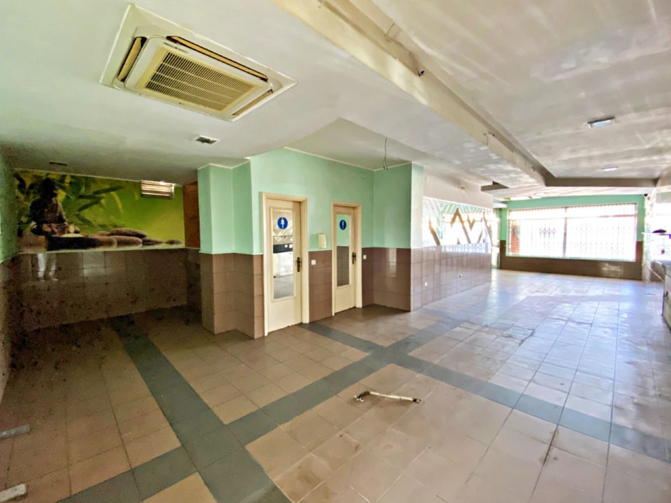 Loja para Venda em Custóias, Leça do Balio e Guifões Foto 3