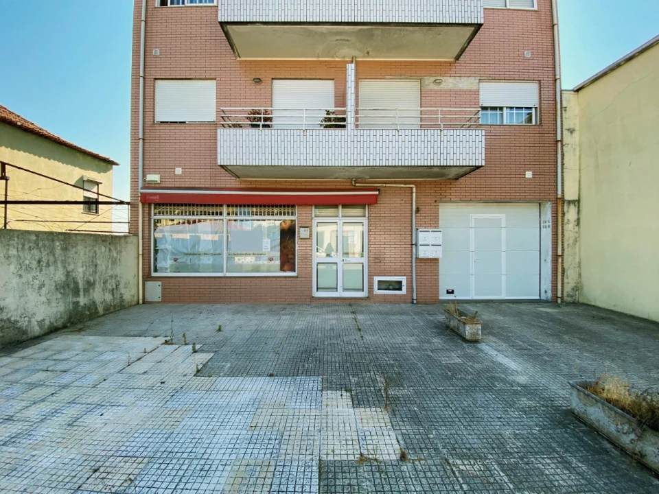 Loja para Venda em Custóias, Leça do Balio e Guifões Foto 16