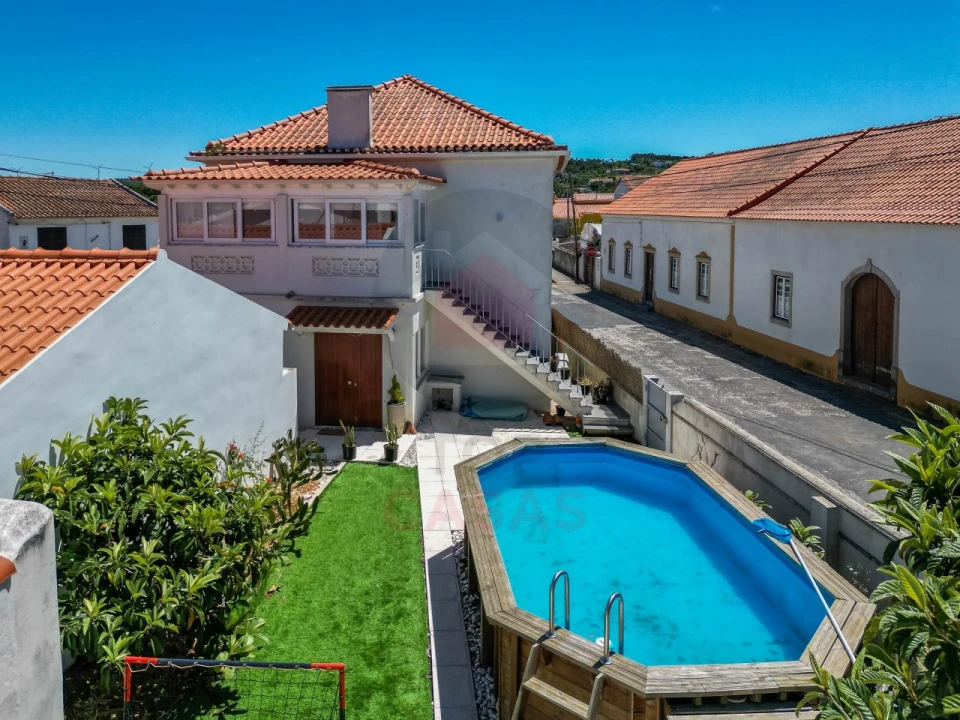 Moradia T2 para Venda em Olho Marinho Foto 2