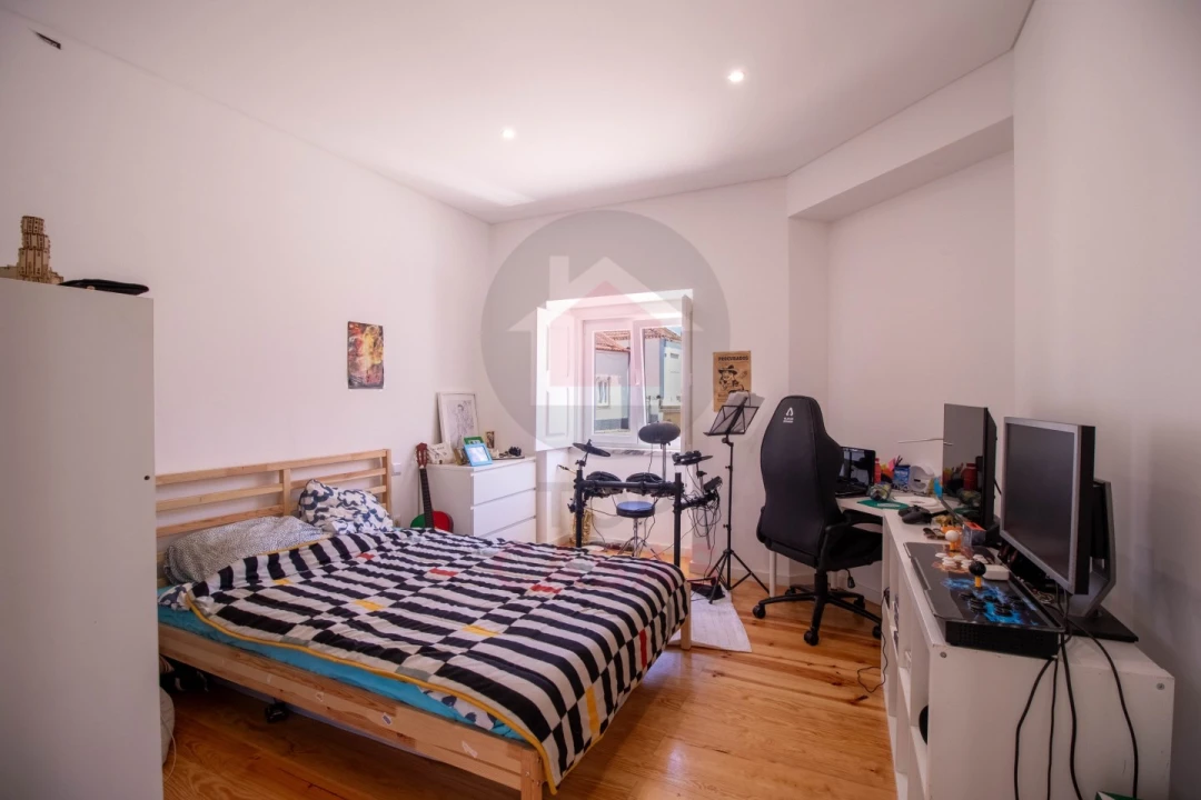 Moradia T2 para Venda em Olho Marinho Foto 18