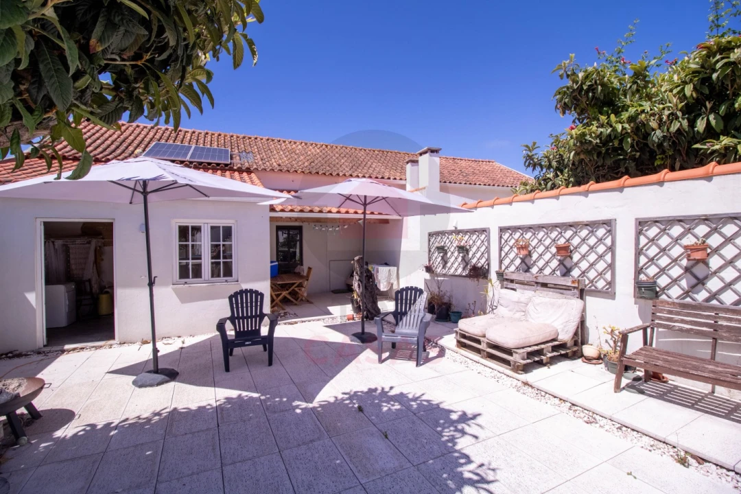 Moradia T2 para Venda em Olho Marinho Foto 5