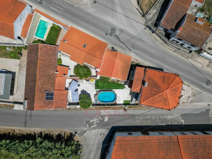 Moradia T2 para Venda em Olho Marinho Foto 3