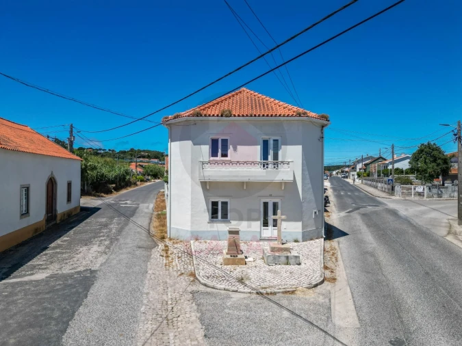 Moradia T2 para Venda em Olho Marinho Foto 6