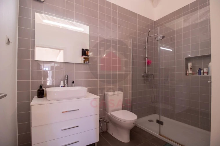 Moradia T2 para Venda em Olho Marinho Foto 16