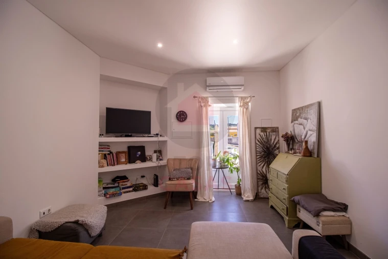 Moradia T2 para Venda em Olho Marinho Foto 21