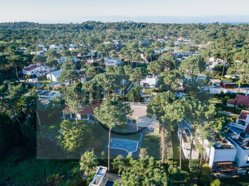 Moradia T4 para Venda em Charneca de Caparica e Sobreda Foto 5