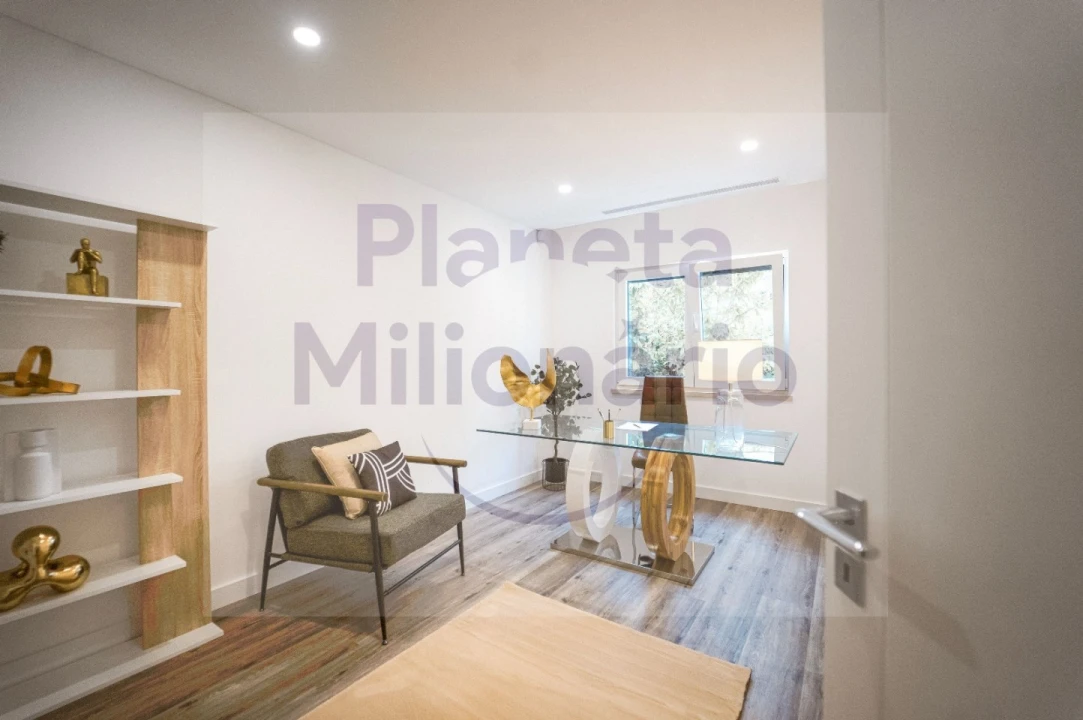 Moradia T4 para Venda em Charneca de Caparica e Sobreda Foto 10