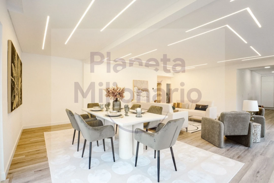 Moradia T4 para Venda em Charneca de Caparica e Sobreda Foto 12