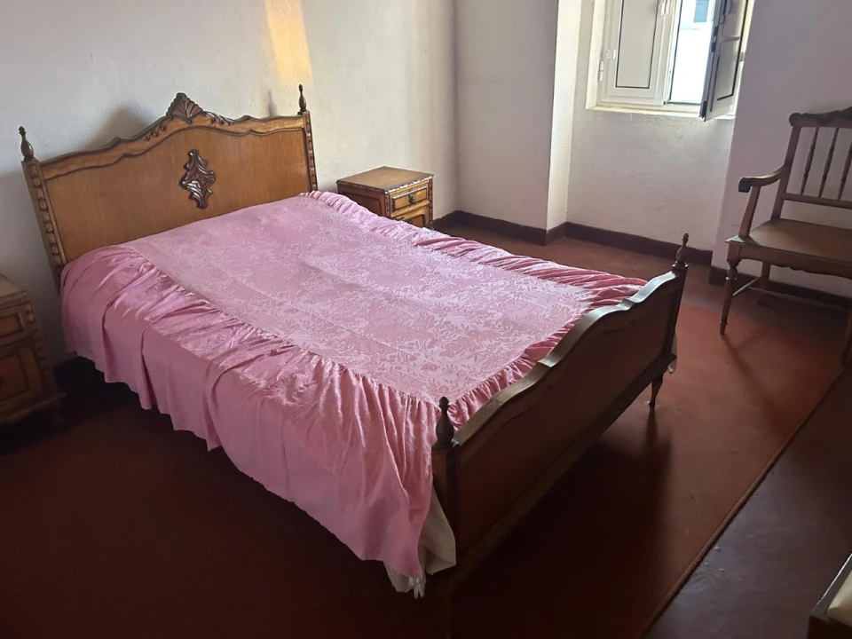 Moradia T6 para Venda em Comenda Foto 32