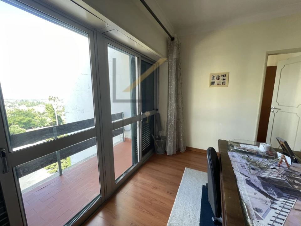 Moradia T4 para Venda em Palmela Foto 49