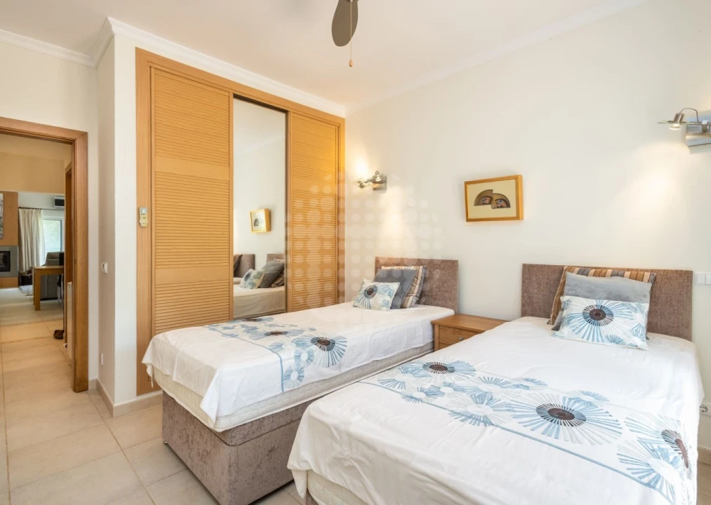 Apartamento T2 para Venda em Lagoa e Carvoeiro Foto 11