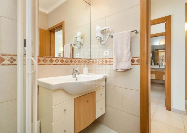 Apartamento T2 para Venda em Lagoa e Carvoeiro Foto 13