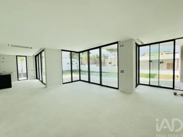 Moradia T4 para Venda em Sesimbra (Castelo)