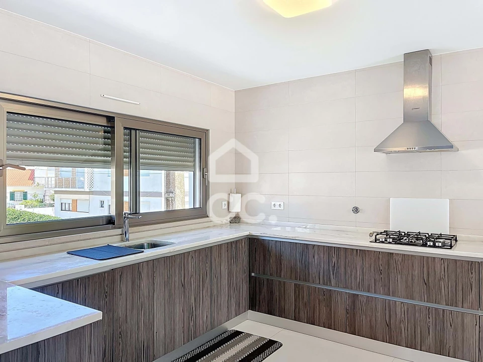 Moradia T2 para Venda em Foz do Arelho Foto 8