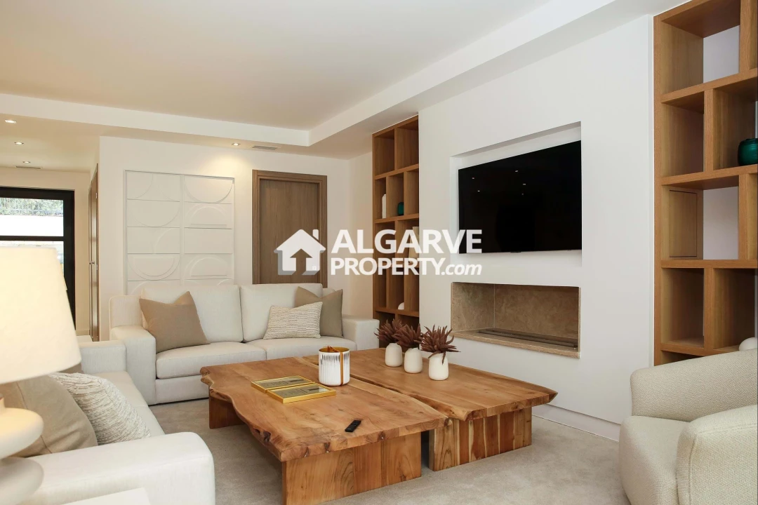 Moradia T4 para Venda em Montenegro Foto 7