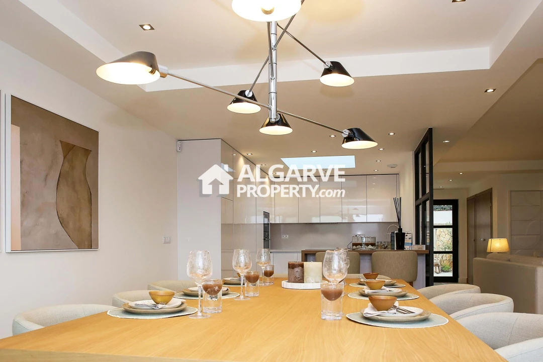 Moradia T4 para Venda em Montenegro Foto 11