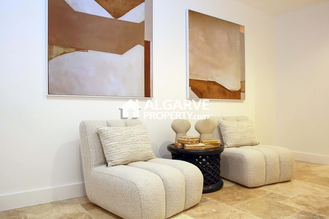 Moradia T4 para Venda em Montenegro Foto 4