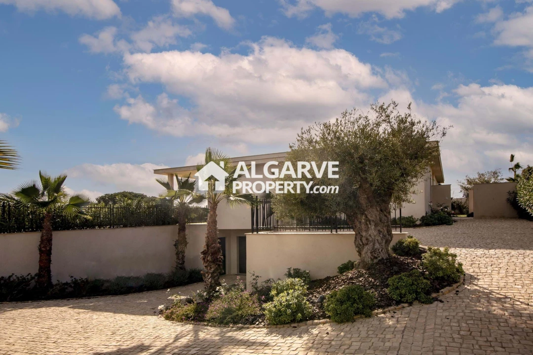 Moradia T4 para Venda em Montenegro Foto 39