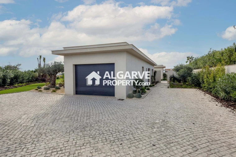 Moradia T4 para Venda em Montenegro Foto 45