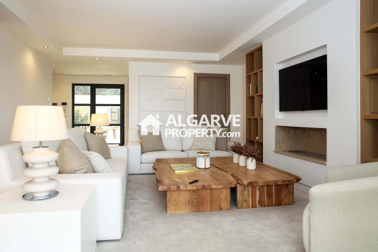 Moradia T4 para Venda em Montenegro Foto 2