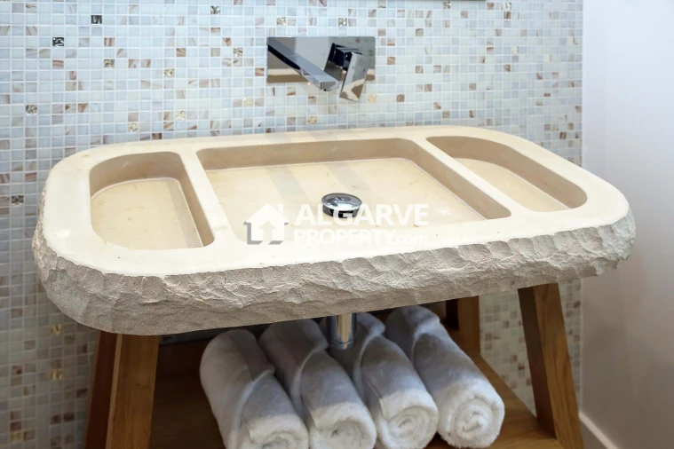 Moradia T4 para Venda em Montenegro Foto 31