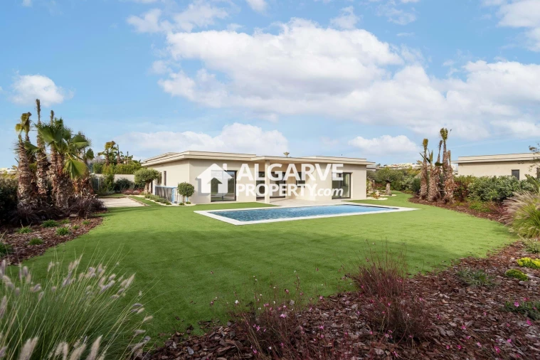 Moradia T4 para Venda em Montenegro Foto 46