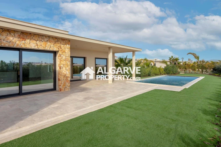 Moradia T4 para Venda em Montenegro Foto 42