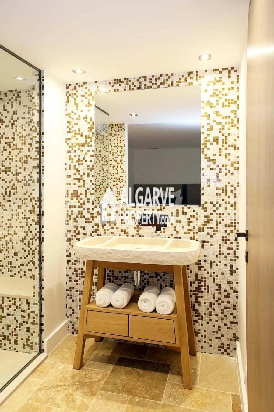 Moradia T4 para Venda em Montenegro Foto 38