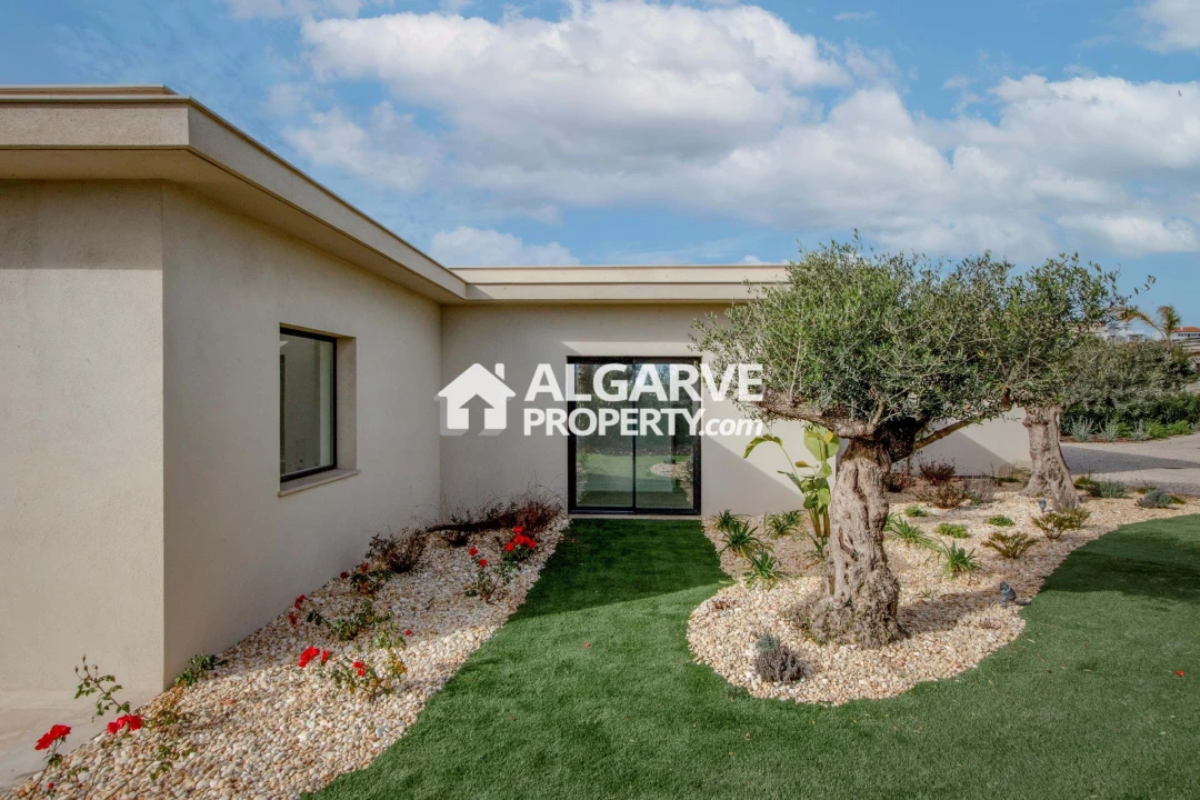 Moradia T4 para Venda em Montenegro Foto 49