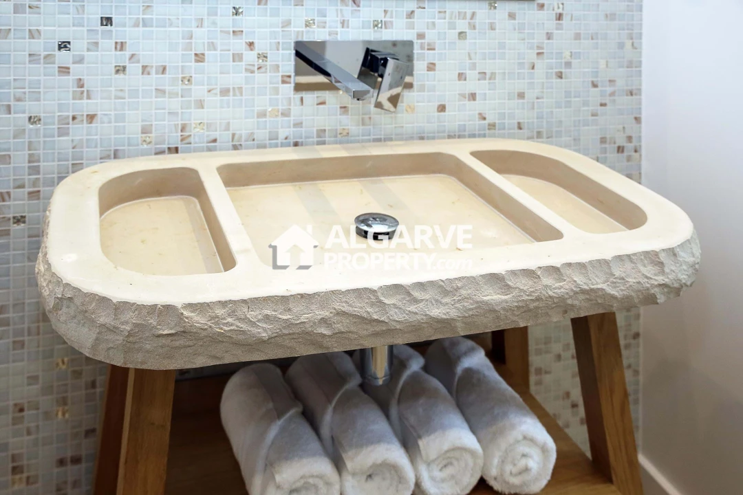 Moradia T4 para Venda em Montenegro Foto 31