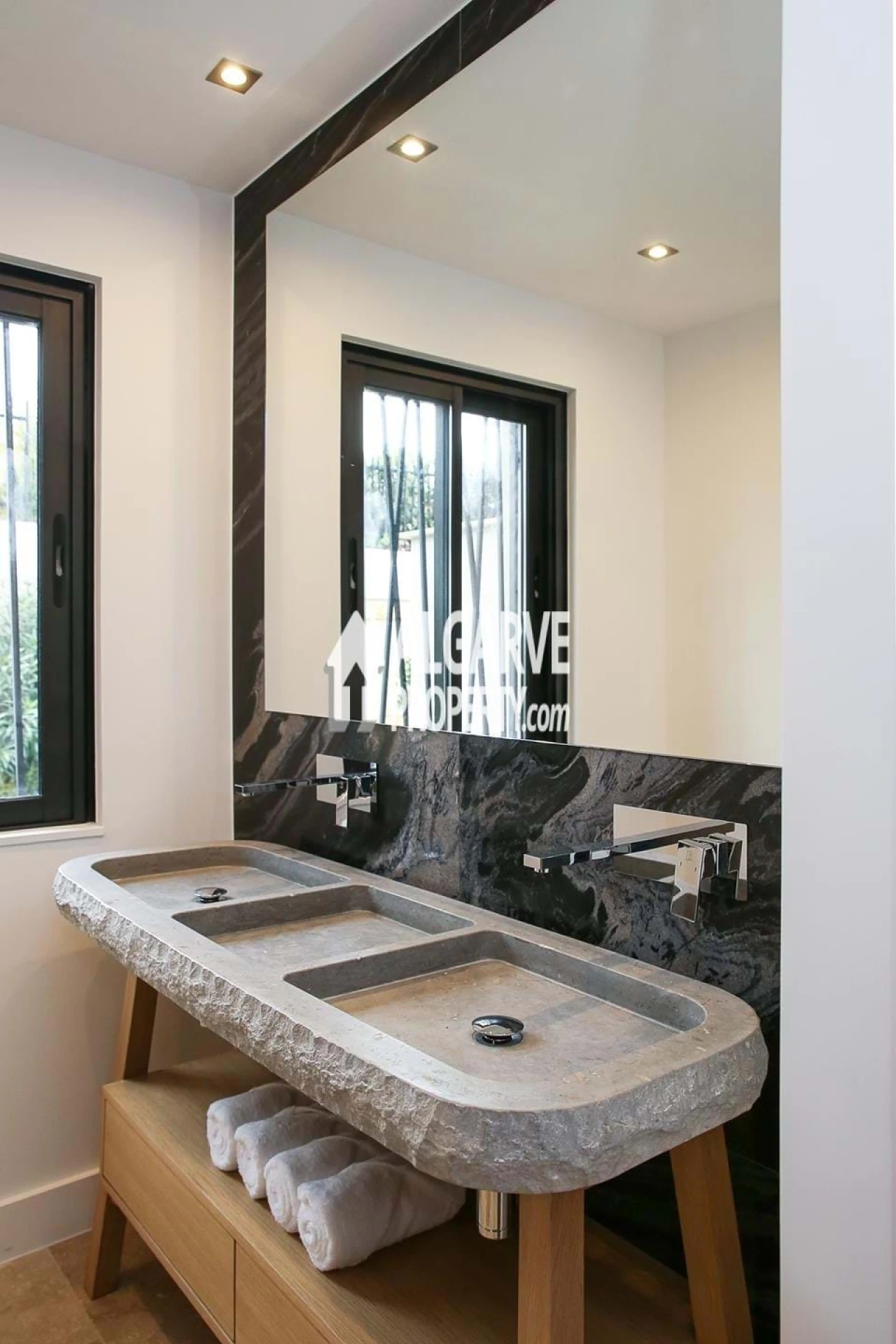 Moradia T4 para Venda em Montenegro Foto 33