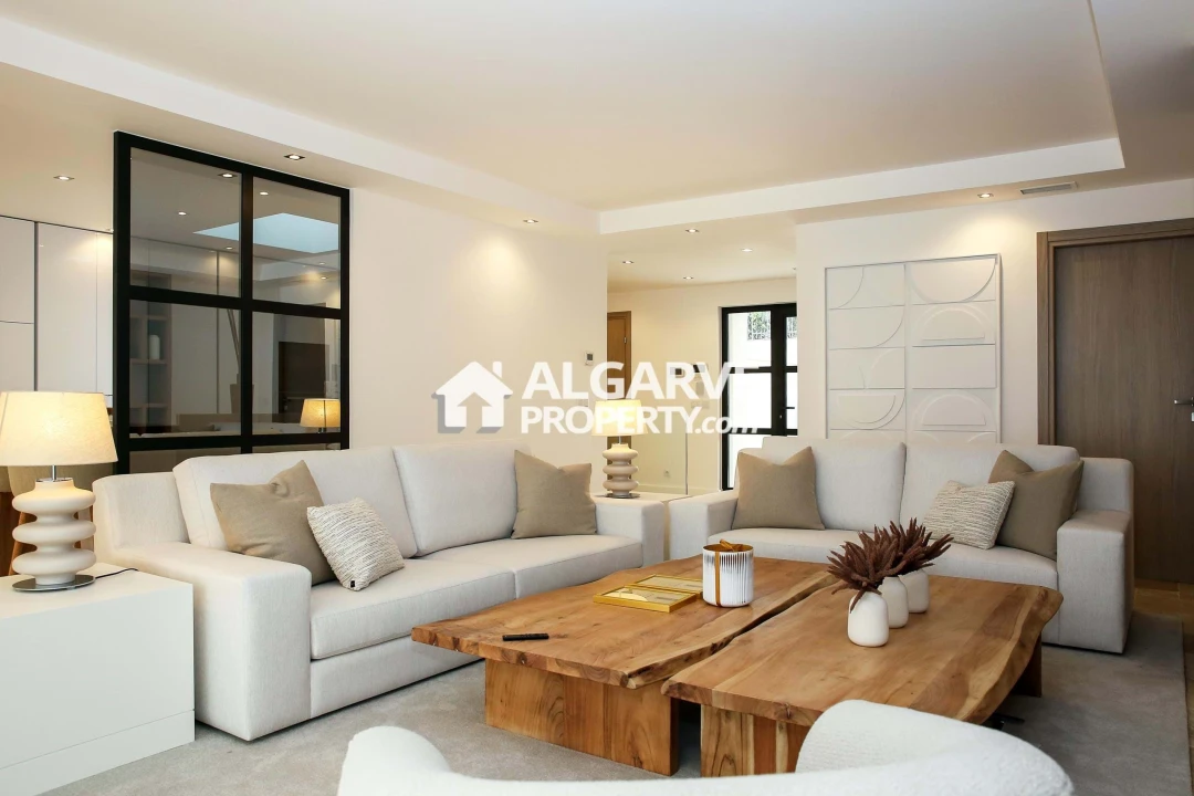 Moradia T4 para Venda em Montenegro Foto 8