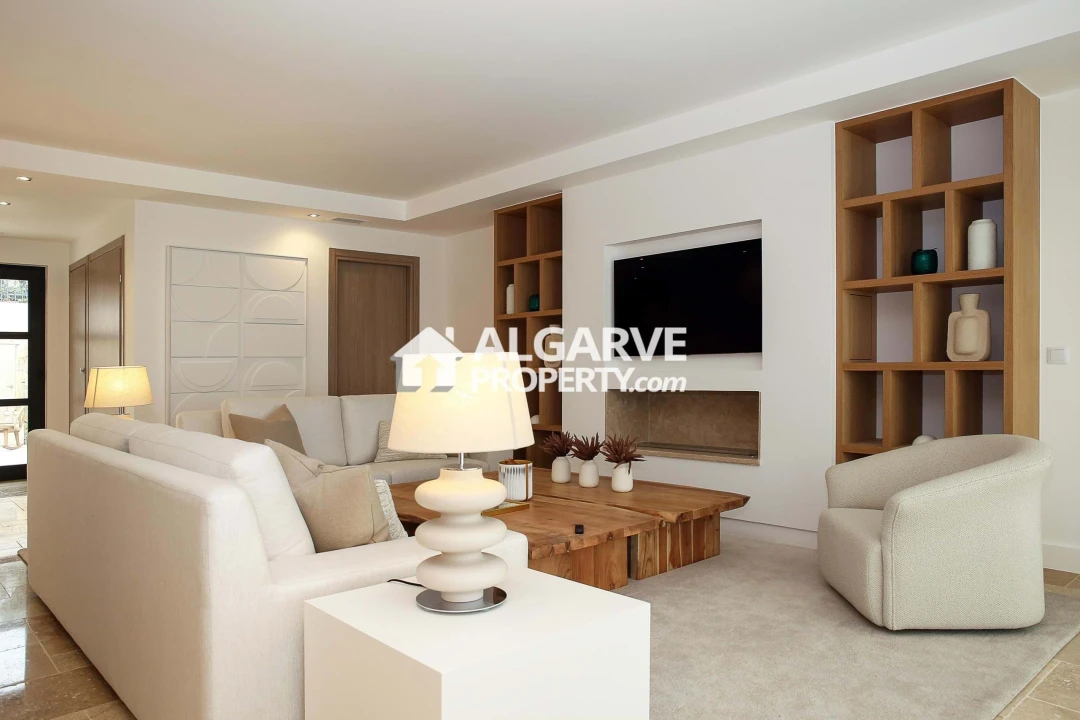 Moradia T4 para Venda em Montenegro Foto 5