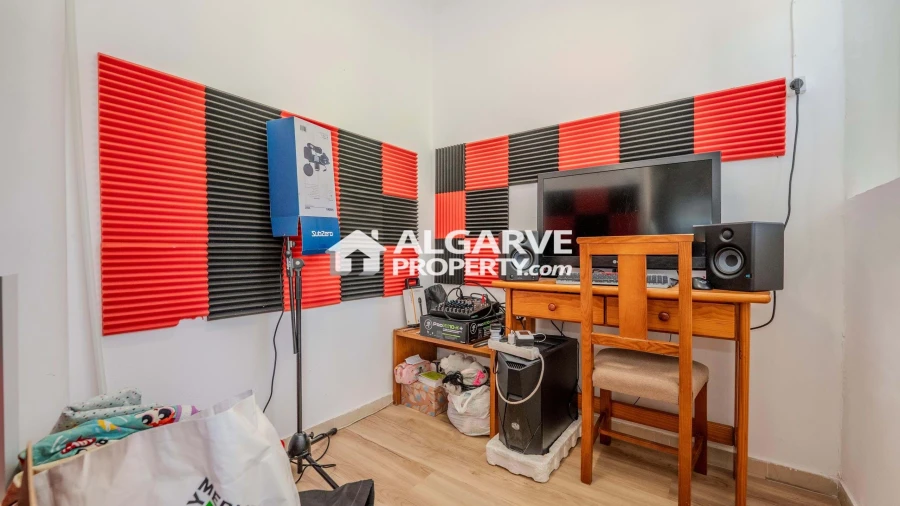 Apartamento T2 para Venda em Faro (Sé e São Pedro) Foto 17