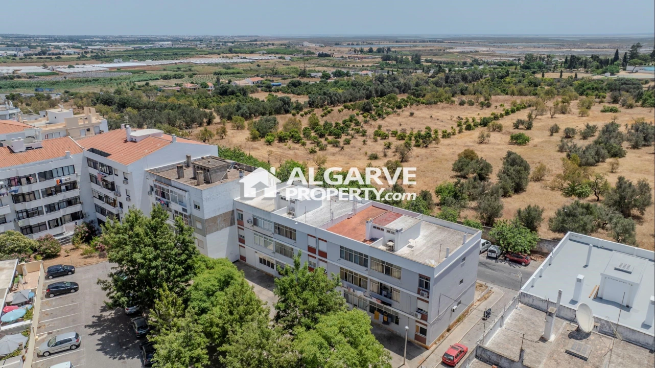 Apartamento T2 para Venda em Faro (Sé e São Pedro) Foto 1